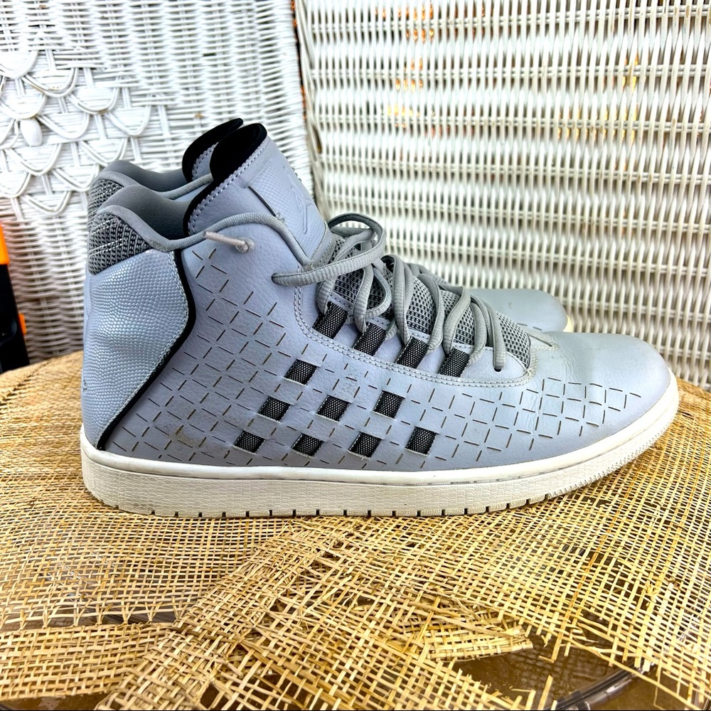 Nike Jordan Illusion Wolf Gray High Top Basketball Shoes Size 13 #1016